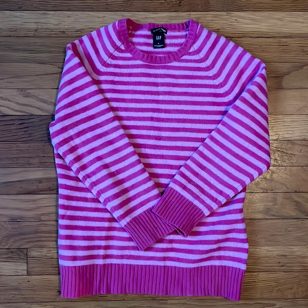 Gap Large 3/4 sleeve wool sweater